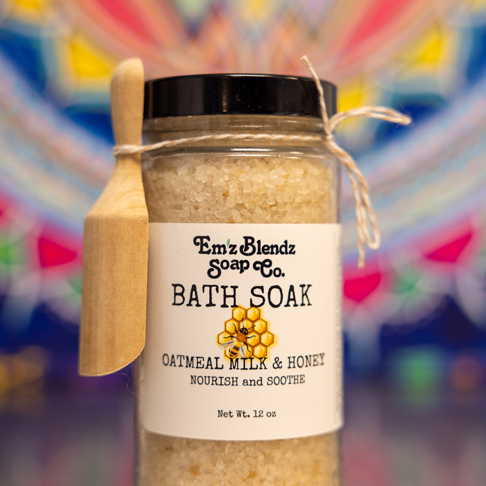 Oatmeal Milk and Honey | Moisturizing Bath Soak | Bath Salts    Em'z Blendz Soap Co.