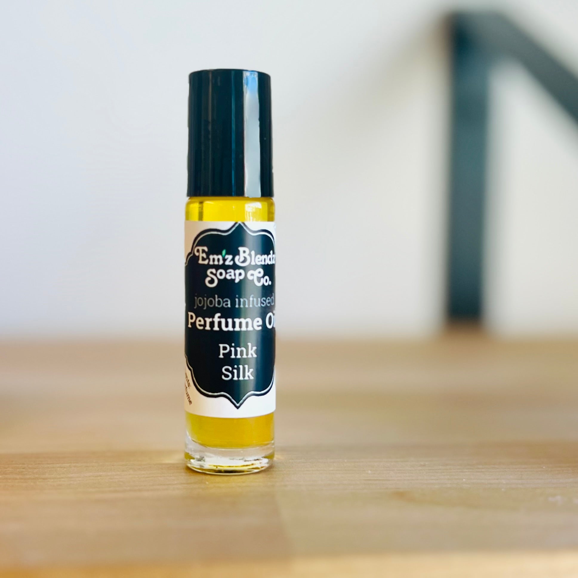 Jojoba Perfume Oil | Pink Silk    Em'z Blendz Soap Co.